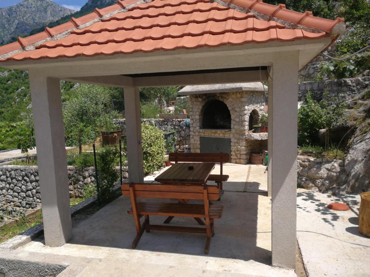 Tim Apartamento Kotor Exterior foto