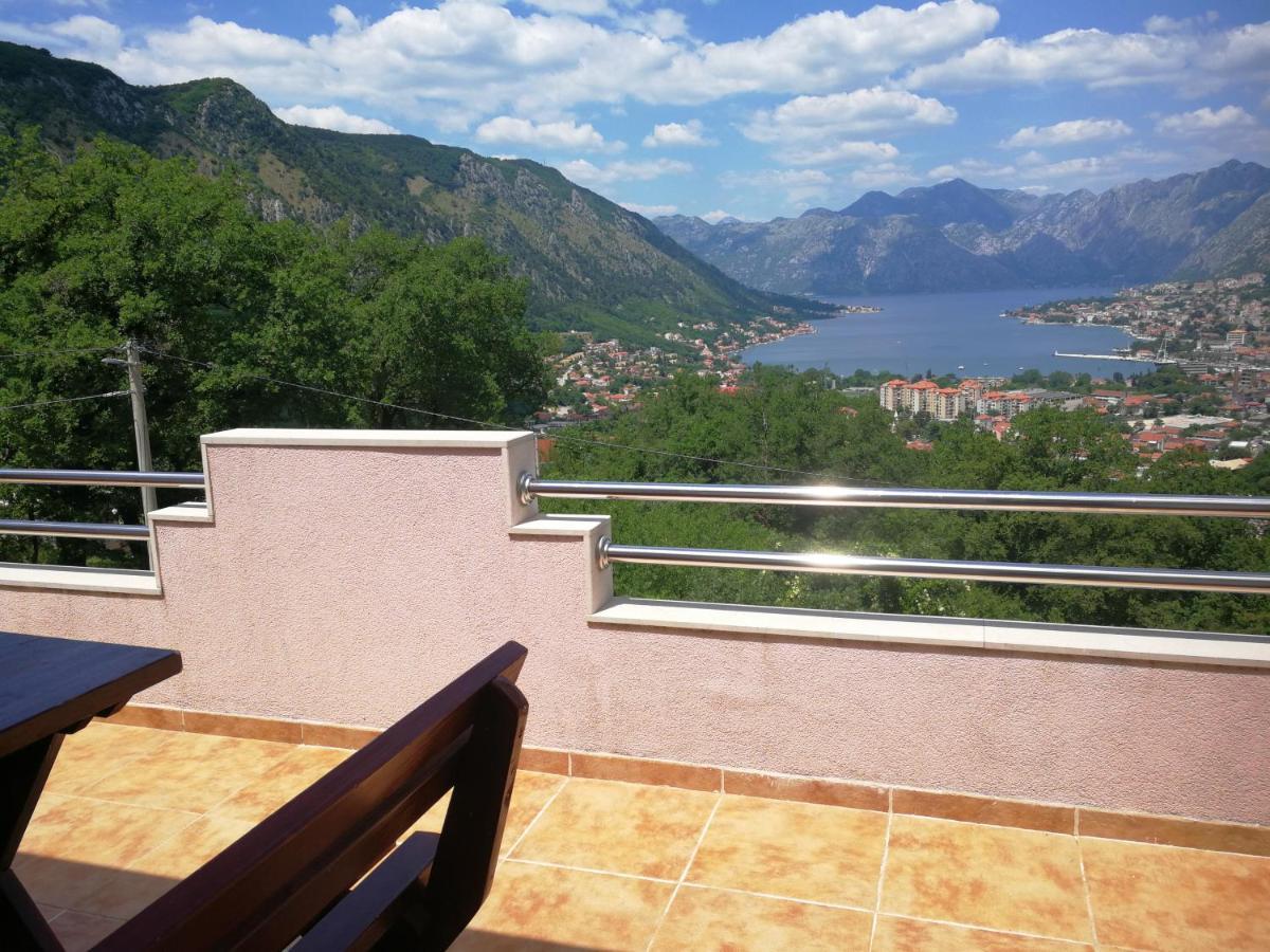 Tim Apartamento Kotor Exterior foto